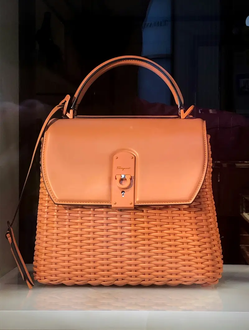爱马仕 Hermès Time 高级钟表展亮相北京三里屯